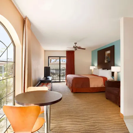 Super 8 by Wyndham Indio