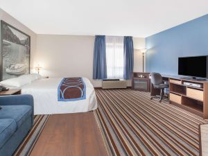 Super 8 by Wyndham Fort Frances