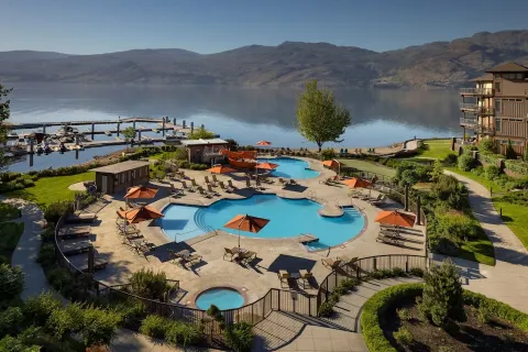 The Cove Lakeside Resort