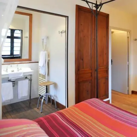 Hotel la Résidence Manoir de la Salamandre Отели в г. Гонвиль-ла-Мале