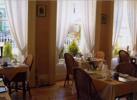 Citadel House Hotel Отели рядом с достопримечательностью «Mayflower International Marina»