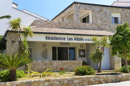 Les Alizés Résidence & Spa Отели в г. Монтичелло