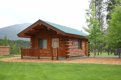 Silverwolf Log Chalet Resort Hotels in Flathead County