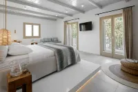 Arco Solium Suites Hotels near Sarakiniko Beach