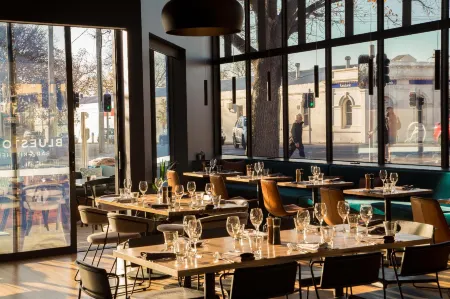 The Sebel Launceston Отели рядом с достопримечательностью «University of Tasmania Stadium»