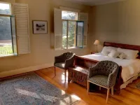 Tizzana Winery Bed and Breakfast Hotels in Ebenezer