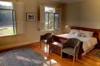 Tizzana Winery Bed and Breakfast Hotels in Ebenezer