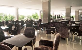 LK Grand Living Place