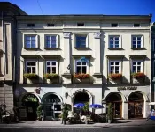 Flamingo Premium Hostel
