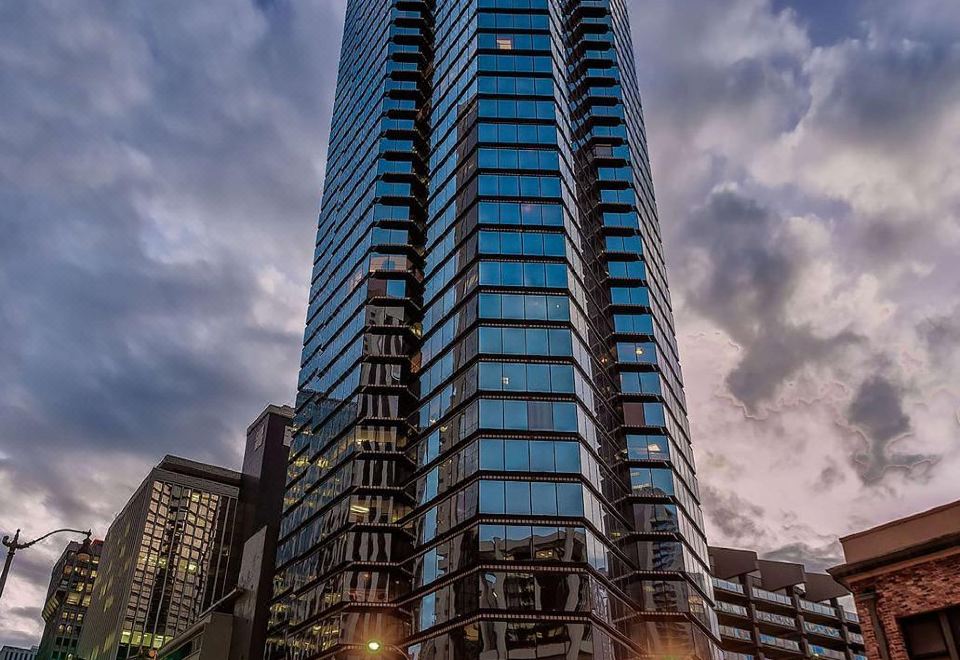 더블트리 알라나 와이키키 비치