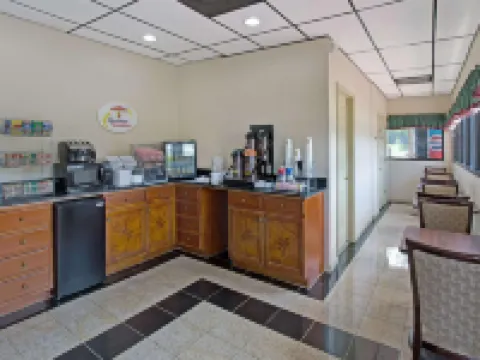 Super 8 by Wyndham Suwanee スワニーのホテル