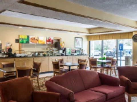 Quality Inn Hotels in Rogersville