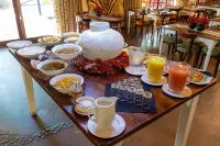 Emdoneni Lodge with Zululand Cat Conservation Project - Breakfast