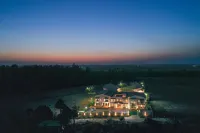 Arch the Baakhli Corbett Hotel di Kashipur