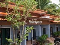 Chedi Resort Hotels near Wat Chedi (Ai Khai)