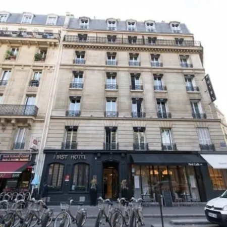 First Hotel Paris Tour Eiffel
