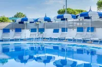 Hotel Ambassador - Pools