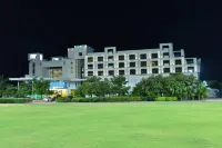 Seasons Rajkot Hotels in der Nähe von द राजकुमार कॉलेज