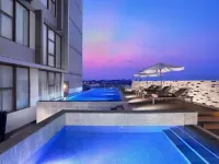Harper Malioboro Yogyakarta by ASTON - Pools