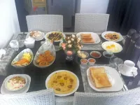Dream Estate Resort - breakfast