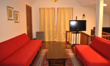 Newark Hansbury Multi Level House - Housity