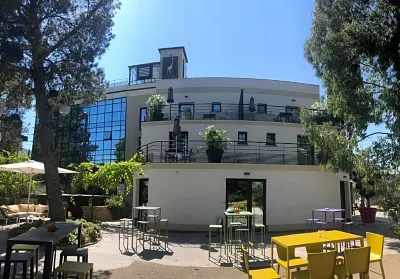 Appart' Hotel la Girafe Marseille Est - Porte d'Aubagne