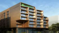 Holiday Inn Kolkata Airport, Hotel in zona P C Chandra Garden