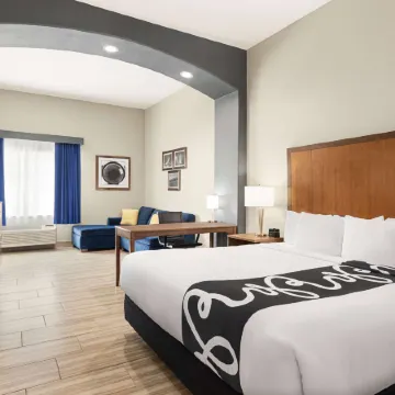 La Quinta Inn & Suites by Wyndham Brownsville North