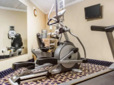 Econo Lodge Darien Lakes Hotels in Genesee County