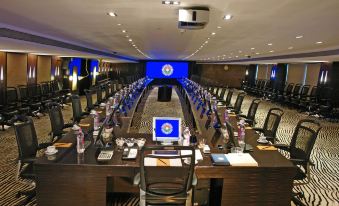 7. Hotel Sa..