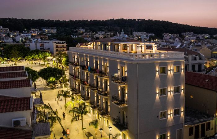 Aenos Hotel