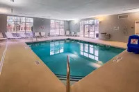 Four Points by Sheraton Raleigh Durham Airport - Pools