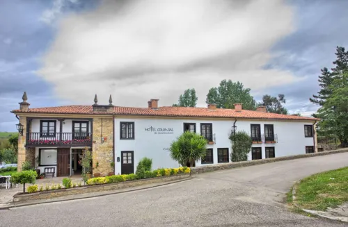 Hotel Colonial de Santillana - bar