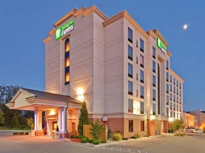 Holiday Inn Bloomington-University Area