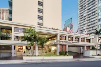 DoubleTree by Hilton Alana - Waikiki Beach Hotels near Pearl Harbor