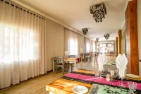 Damara Mopane Lodge - Завтрак