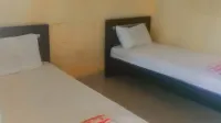 Wisma Tenang Jaya Syariah Mitra RedDoorz Hotels in Jatiwangi