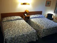 Tall Pines Motel - Mountain view
