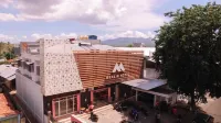 Merlin Hotel Hotels near Frans Xavier Seda Airport