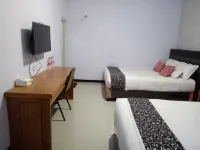 Eston House ( Guest House and Homestay ) Syariah