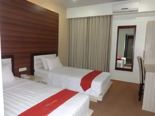 Hotel Grand Putra Syariah Kebumen Hotels in Kebumen