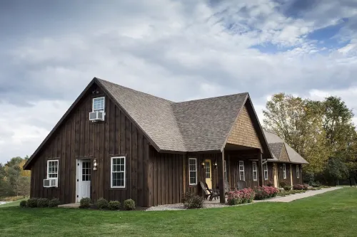 Ashling Acres Hotels in Hamilton