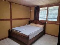 Boeun Seowon Hanok Pension - 2-Star