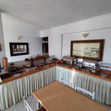 Agnanti Hotel