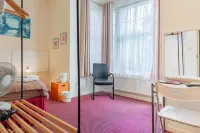 City Centre Guest House Hotels in Barnwood
