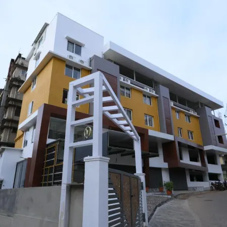 Meenakshi Inn