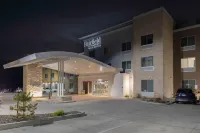 Fairfield Inn & Suites Winnemucca - parking