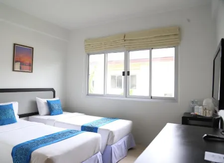 PP Charlie Beach Resort Отели в г. Пхи-Пхи