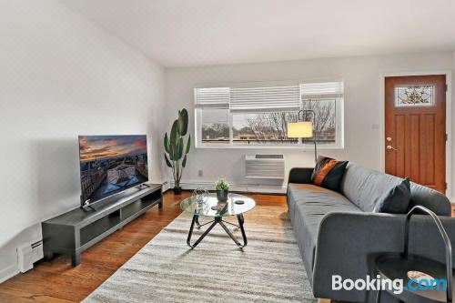 Picturesque 1Br Apartment in Arlington Heights - Salem 8C