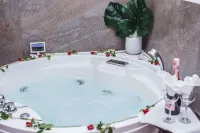 Radisson Blu Hotel, Wroclaw - Hot Tub